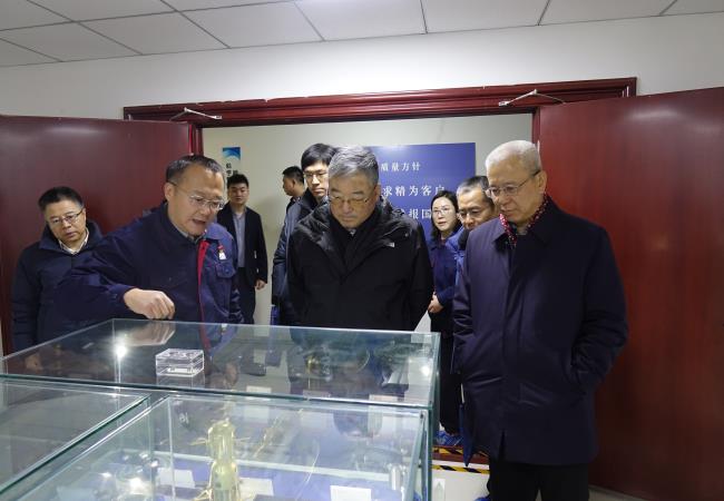 國機(jī)集團(tuán)黨委書記、董事長張曉侖到軸研所調(diào)研